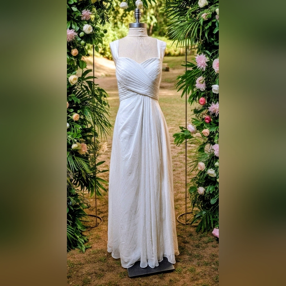 👰 BSTYBNG   Grecian-inspired White Wedding Dress, Size 12